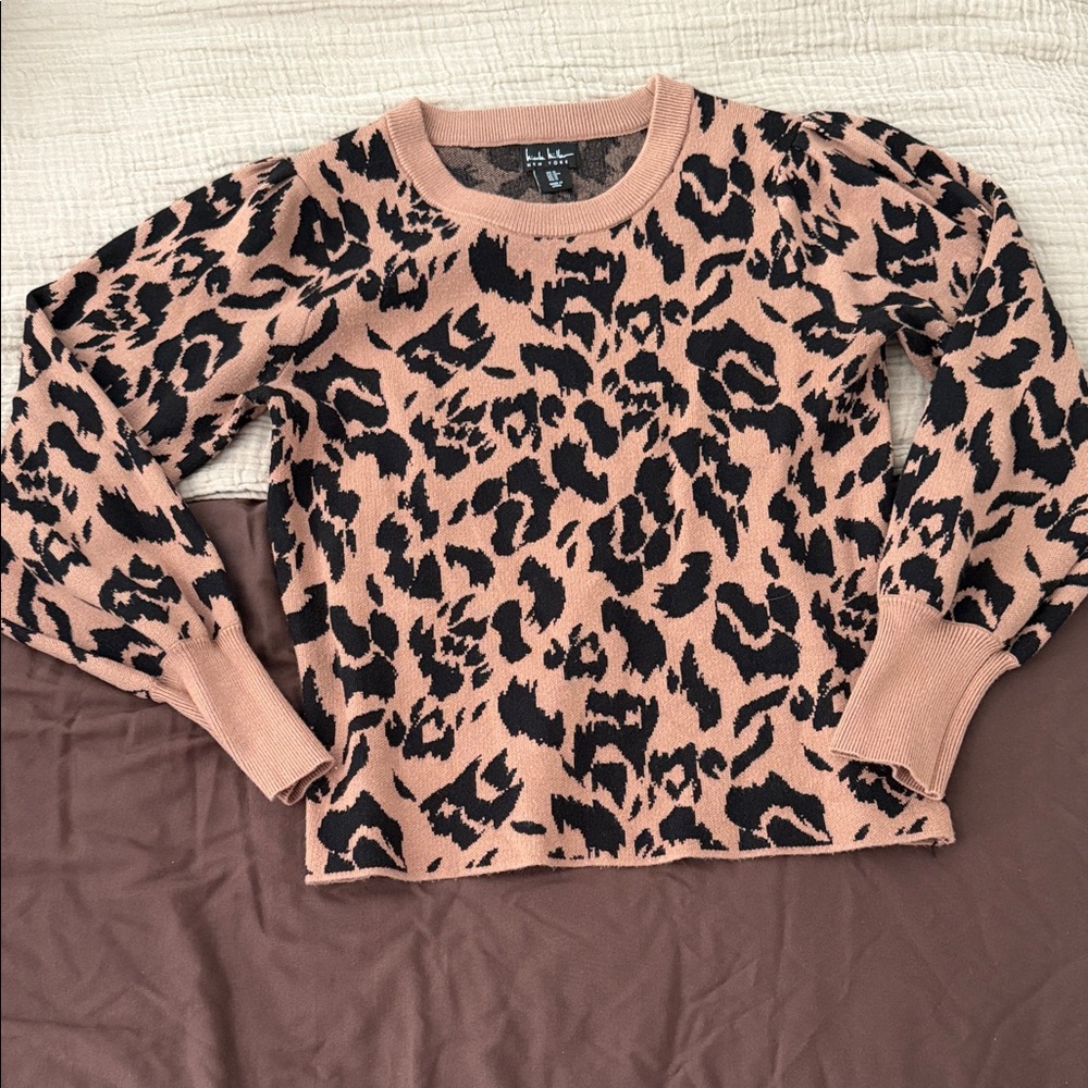 Leith Leopard Print Sweater - Black and Tan